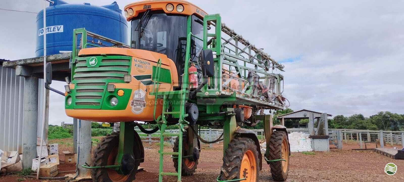 PULVERIZADOR STARA GLADIADOR 2300 Tração 4x4 WM Maquinas - Stara GUARAPUAVA PARANÁ PR